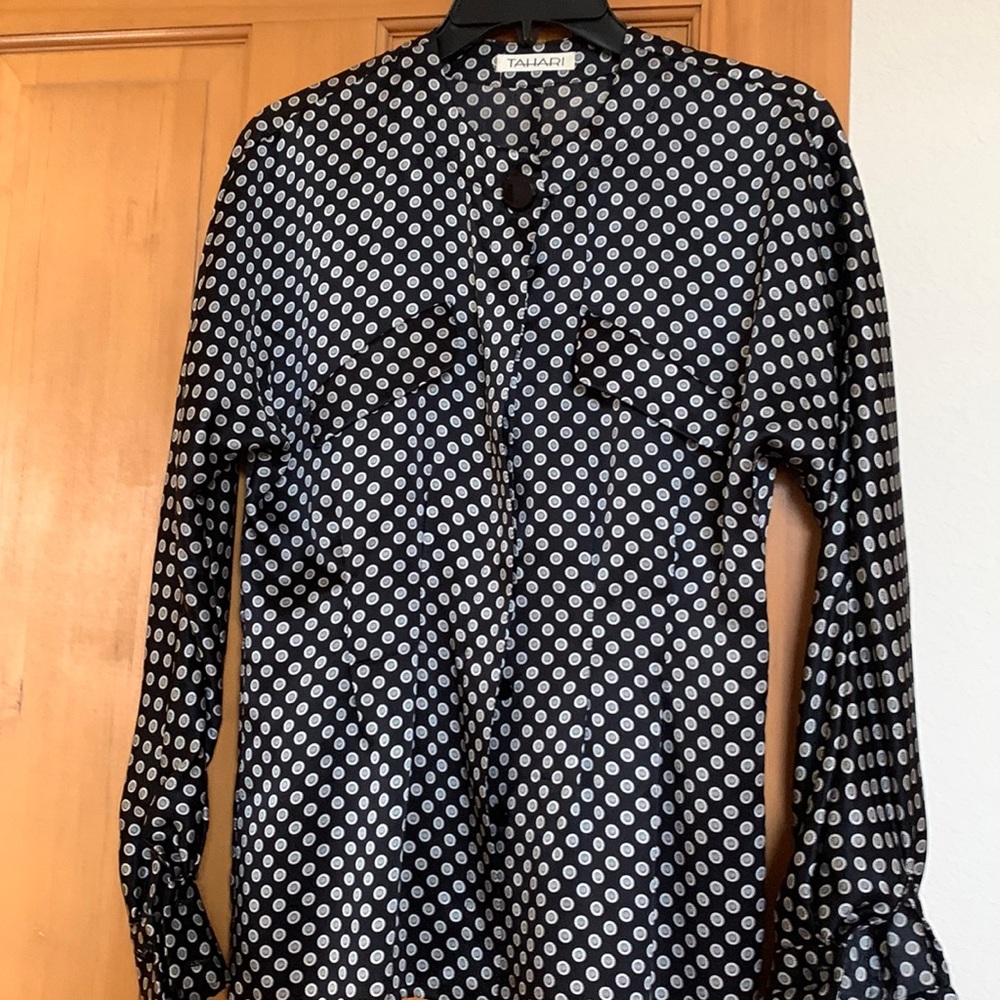 Tahari long sleeve silk blouse with buttons